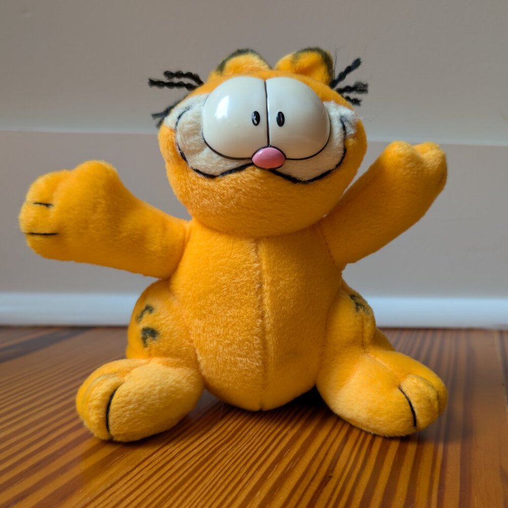 Vintage Garfield Plush Stuffed Toy